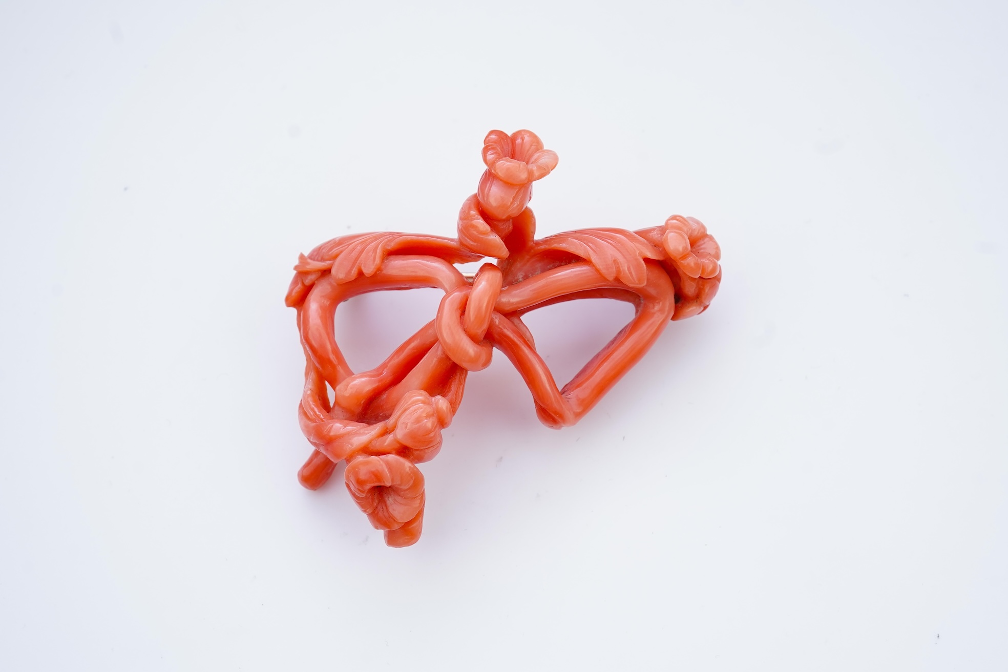 A coral brooch, late 19th century